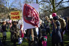 В США сотни тысяч феминисток устроили «Марш женщин» против Трампа