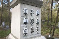 На могилу группы Дятлова вернули фотографию ее самого таинственного участника (ФОТО, ВИДЕО)