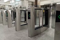 Турникеты на выход поменяли на первой станции метро Екатеринбурга