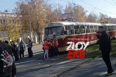 На Вторчермете остановилось движение трамваев в направлении центра