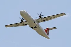 В Тайване в реку упал пассажирский самолет