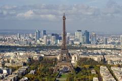 В Союзе туриндустрии заявили о возможной отмене туров в Париж на ближайшие дни
