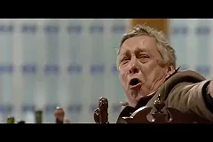 Устроивший смертельную аварию актёр Ефремов отказывается идти на допрос, жалуясь на здоровье