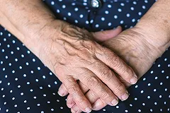 В частном пансионате Екатеринбурга нашли женщину с пробитой головой