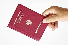 В аэропорту Стамбула задержаны 2 человека со 150 пустыми европейскими паспортами