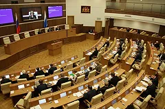 Десятки депутатов и чиновников пойманы на махинациях с декларациями о доходах