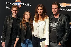 13-летняя дочь Синди Кроуфорд снялась для модного журнала