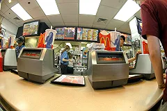 Обвиненная «Ревизорро» в антисанитарии сеть отсудила у шоу 700 тысяч рублей