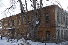 Владелец сети клиник в Екатеринбурге восстановит разрушенную усадьбу под жилье