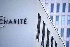 Лавров: в Charite не обнаружили в анализах Навального следов боевых отравляющих веществ