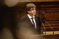 Глава Каталонии отказался от немедленного объявления независимости