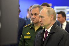 Путин выслушал доклад Шойгу о трагедии на Северном море