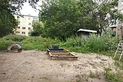 Женщина-инвалид и ее старенькая мама не могут видеться из-за отсутствия скамейки