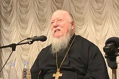 Скандальный протоиерей Смирнов назвал гражданских жен бесплатными проститутками