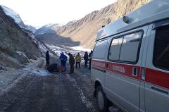 На Алтае погиб турист, решивший пройтись по краю скалы