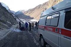 На Алтае погиб турист, решивший пройтись по краю скалы