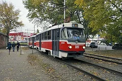 В Екатеринбурге маршрутка и трамвай попали под обстрел