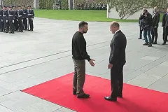 Шольц выступил против достижения мира на Украине на условиях России