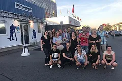 Команда «Пусть говорят» покинула Останкино с вещами и картонным Малаховым