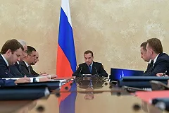 Эксперты объяснили антисоциальные решения кабмина подготовкой госпереворота