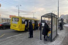 Мэрия Екатеринбурга попросила полмесяца на замену табличек на остановках