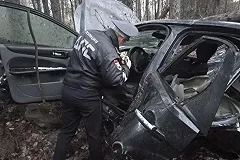 Водитель легковушки погиб на Серовском тракте, врезавшись в дерево