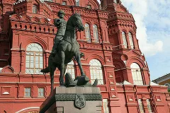 Мэр Харькова утвердил решение Горсовета вернуть проспекту имя Жукова