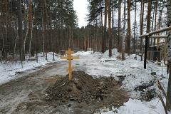 В Екатеринбурге дедушку похоронили посреди дороги, чтобы заблокировать выезд