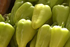 В Тюменской области бульдозером раздавили 13 тонн перца