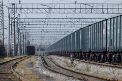 В Екатеринбурге остановили движение поездов из-за предмета, похожего на взрывчатку