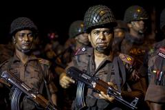 Полиция ликвидировала террористов в Дакке