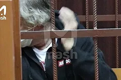 На шее актера Ефремова разглядели багровую полосу, похожу на след от удавки