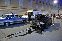 Сотруднице «скорой» в Екатеринбурге расписали подъезд угрожающими надписями