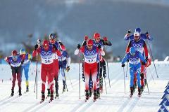 Александр Большунов выиграл лыжный марафон ОИ-2022. Серебро — тоже наше