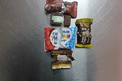 «Самый умный». В СИЗО №1 Екатеринбурга пытались передать сим-карты в шоколаде