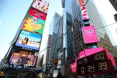 Путин подмигнул ньюйоркцам с экрана Таймс-сквер и исчез