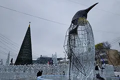 Варламов рассказал, почему главная ёлка в Екатеринбурге обошлась мэрии в 5 миллионов рублей