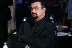 Стивен Сигал намерен побороться за пост губернатора Аризоны