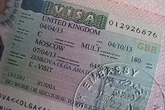 Британия упростила россиянам процесс подачи документов на визы