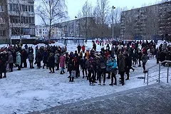 Из школы Екатеринбурга эвакуировали тысячу человек из-за короткого замыкания