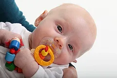 Новгородские власти высказались о притеснении 30-летних матерей