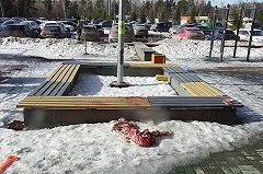 В больнице скончалась пострадавшая девушка, которую мужчина ранил ножом на детской площадке