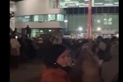 В центре Екатеринбурга собралась огромная очередь