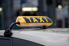 Екатеринбурженка обвинила таксиста в нападении