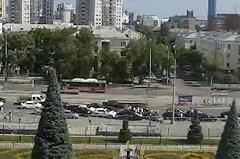В центре Екатеринбурга южане устроили стрельбу, перекрыв улицу