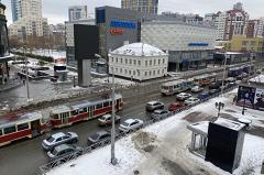 В центре Екатеринбурга встали трамваи