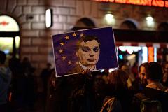 Венгрия и Румыния обещают навсегда покончить с европейским будущим Украины
