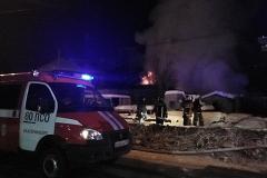 В Свердловской области при пожаре в многоэтажном доме погибли бабушка с внучкой
