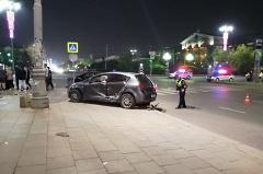 Момент ДТП на Ленина, где автомобиль влетел в толпу людей, попал на видео