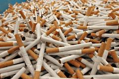 Правительство задумалось о возвращении сигарет в газетные киоски